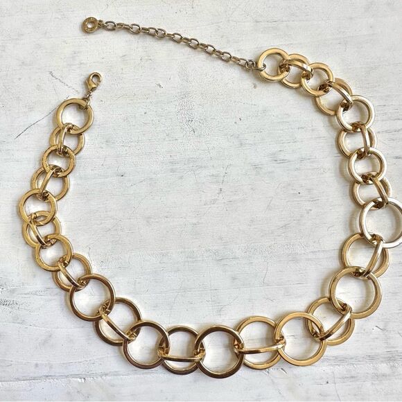 Anne Klein Jewelry - Anne Klein gold tone circle link necklace